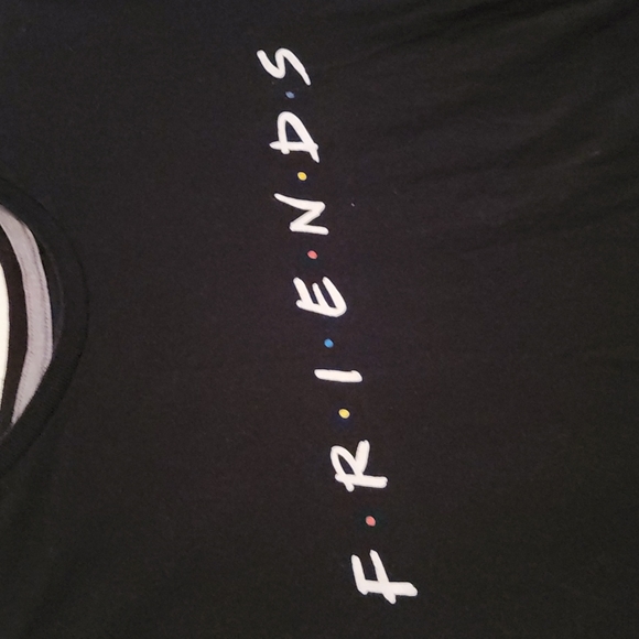 4/$10 Deal 🎉 F*R*I*E*N*D*S 🛍 Top - Size S - Picture 2 of 3